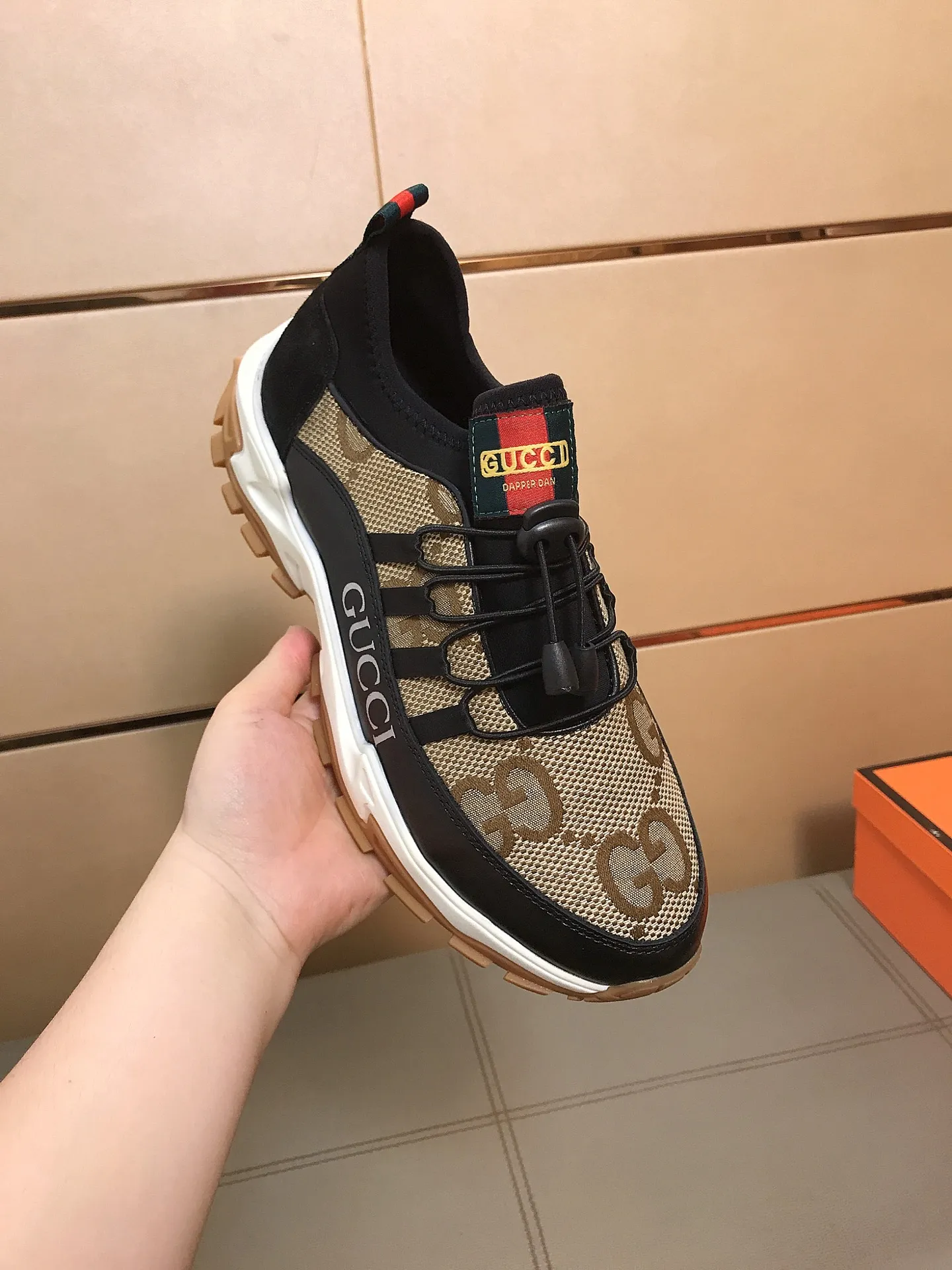 Men's shoes 240 👟👟〈GUCCI〉 New casual shoes, luxury and fashionable high-end products👉👉The perfect last shape makes this shoe immediately create a strong aristocratic atmosphere. Imported cowhide + brand printed fabric, sheepskin feet, rubber outsole super wear-resistant😍☕️Number of yards: 38～44